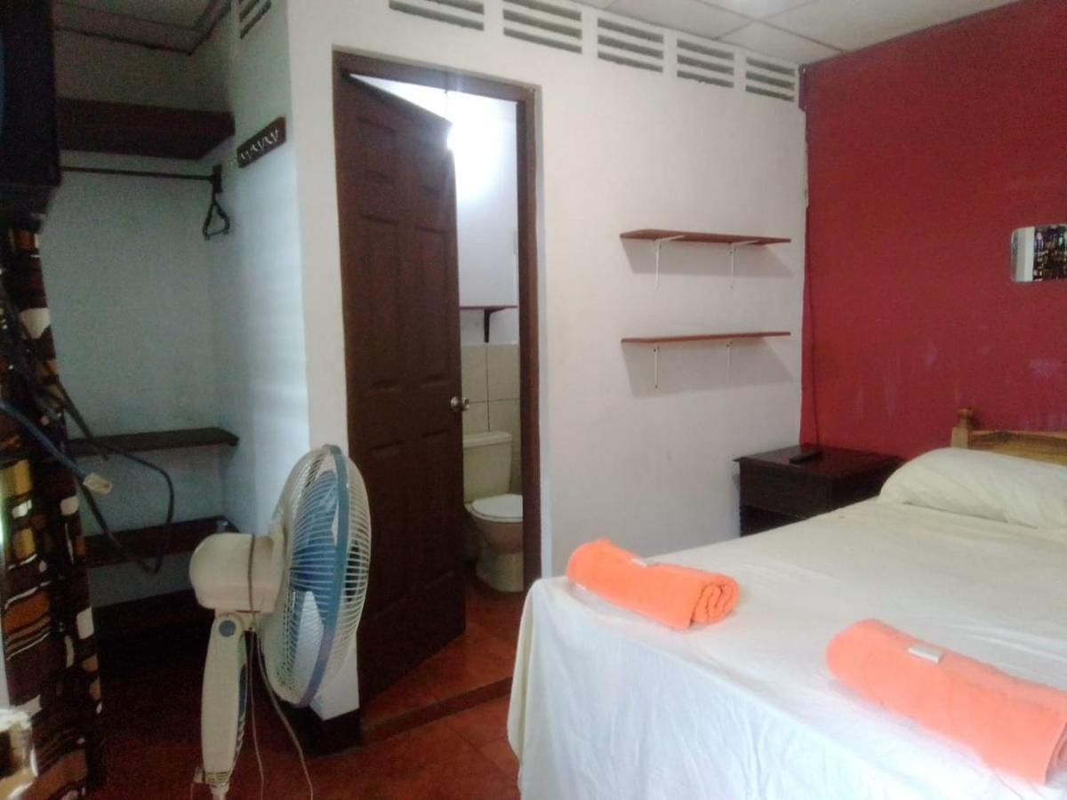 Hostal El Jardin León Dış mekan fotoğraf